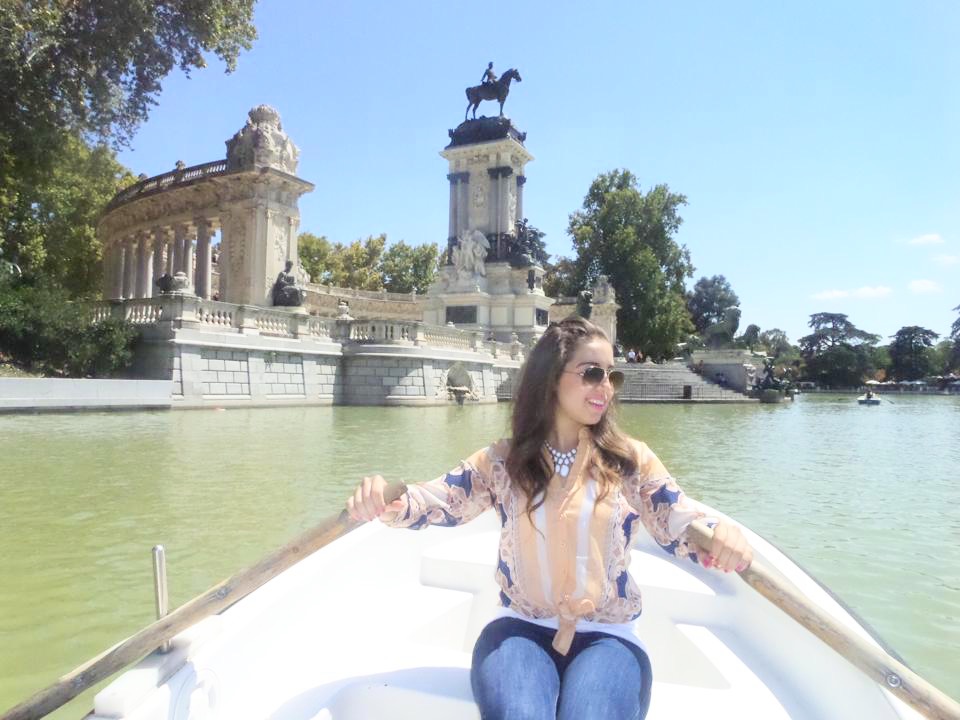 Madrid park boat